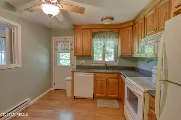 Whiting, NJ 08759,186 Laurel Place #A