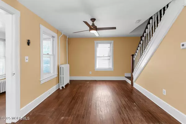 Red Bank, NJ 07701,49 W Sunset Avenue