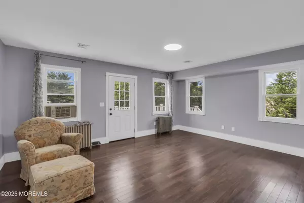 Point Pleasant Beach, NJ 08742,728 Arnold Avenue