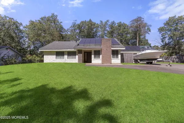 Jackson, NJ 08527,14 Cambridge Drive