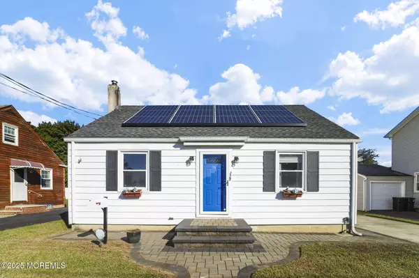 Freehold, NJ 07728,14 Schiverea Avenue