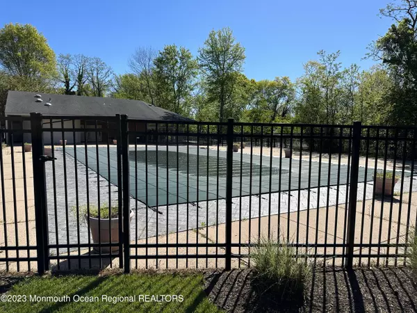 Tinton Falls, NJ 07724,14 Dawn Court SE