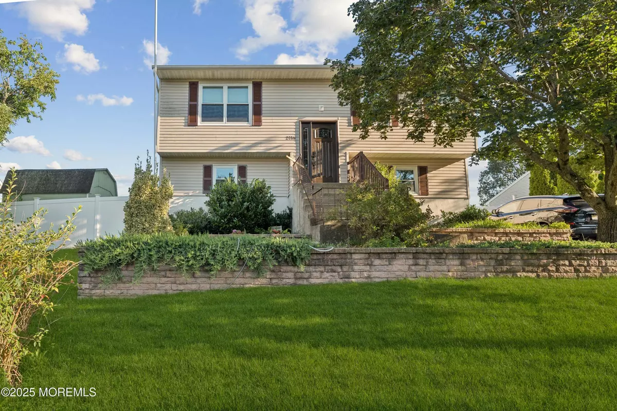 Toms River, NJ 08757,2116 4th Avenue