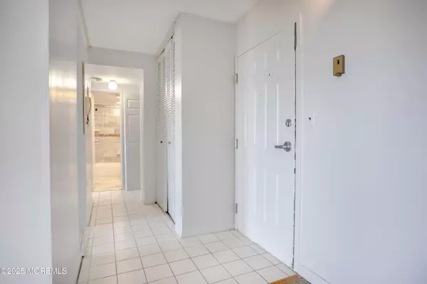 Belmar, NJ 07719,1000 River Road #4G