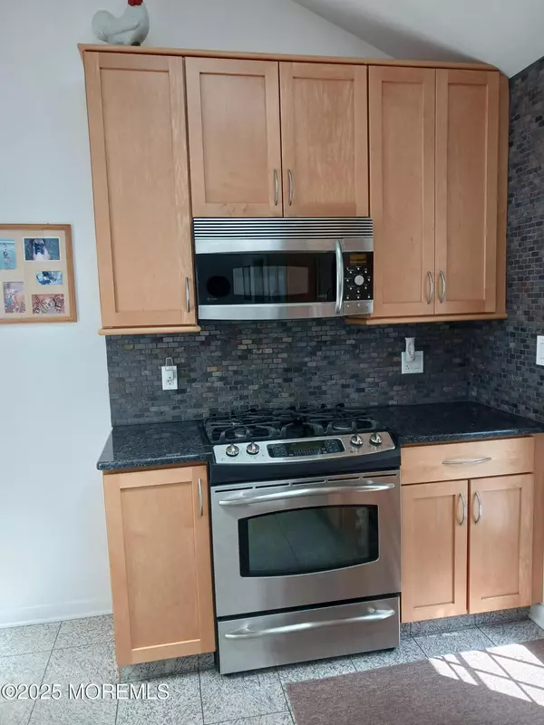 Hightstown, NJ 08520,108 Orchard Avenue