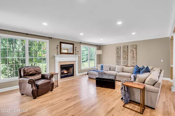 Tinton Falls, NJ 07724,4 Bermet Court