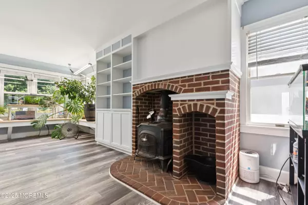 Point Pleasant, NJ 08742,915 Brooks Road