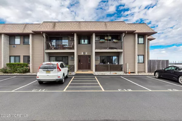 Highlands, NJ 07732,330 Shore Drive #F5