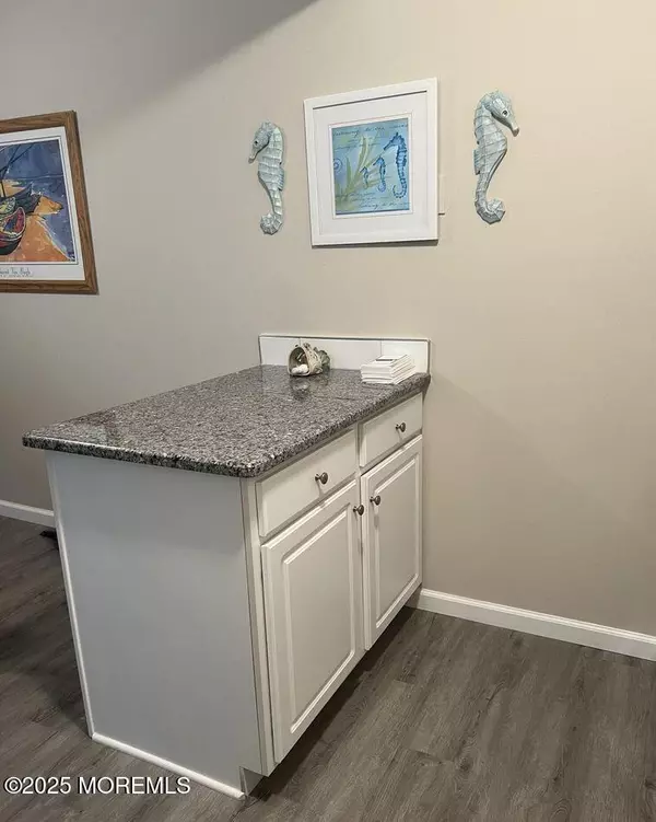 Sea Bright, NJ 07760,1382 Ocean Avenue #6A