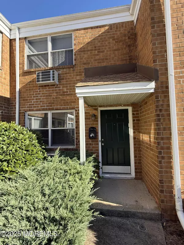 Long Branch, NJ 07740,728 Greens Avenue #18
