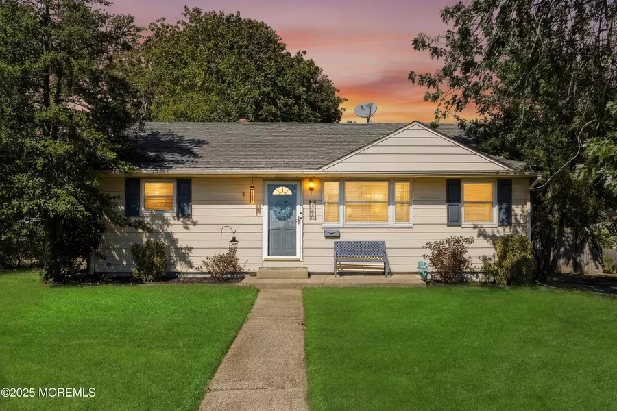 202 Terrace Avenue, Toms River, NJ 08753