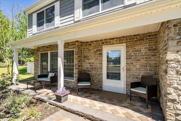 Manalapan, NJ 07726,5 Yeoman Way