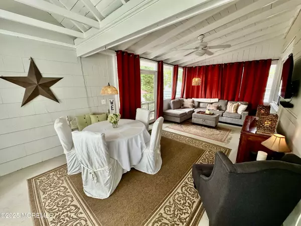 Toms River, NJ 08753,8 Spruce Street