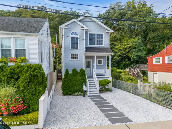 Highlands, NJ 07732,12 Locust Street