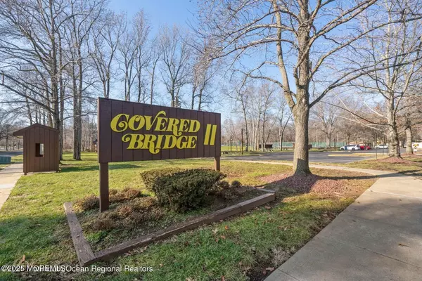 Manalapan, NJ 07726,148 Amberly Drive #J