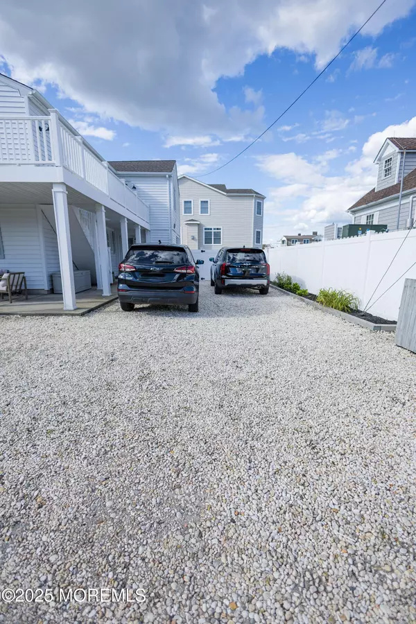 Lavallette, NJ 08735,115 White Avenue #Lower
