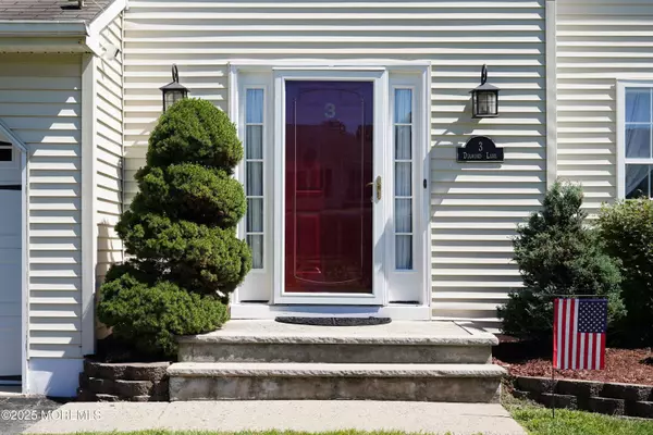 Howell, NJ 07731,3 Diamond Lane