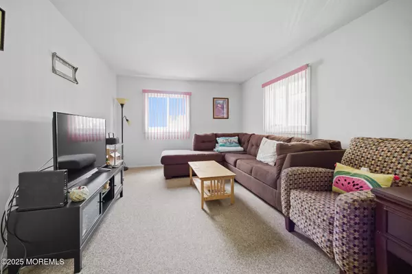 Manchester, NJ 08759,18 Dove Street #A