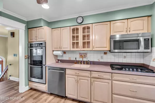 Toms River, NJ 08755,533 Skylark Drive