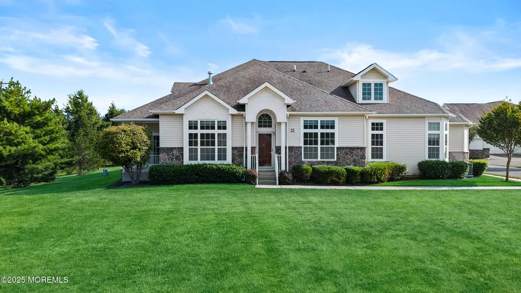 1402 Schindler Drive N, Monmouth Junction, NJ 08852