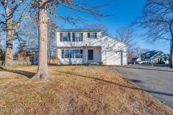 1174 Steamer Avenue, Manahawkin, NJ 08050