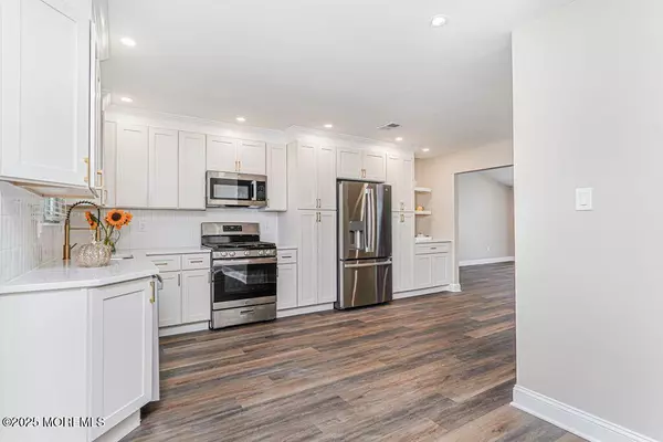 Freehold, NJ 07728,13 Gatley Close
