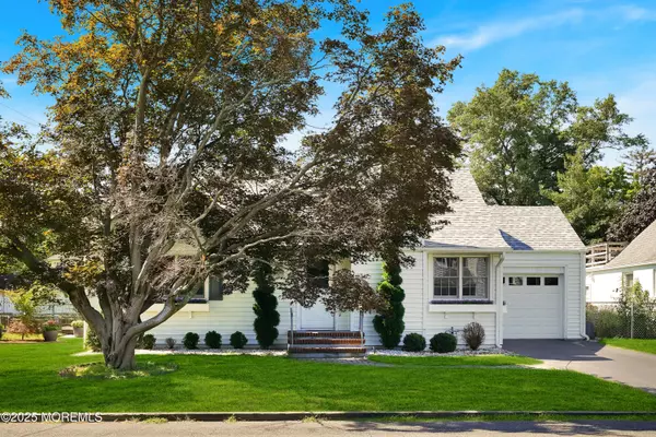 Manasquan, NJ 08736,1119 New York Avenue