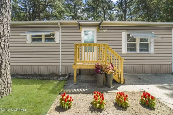 Whiting, NJ 08759,11 Partridge Place