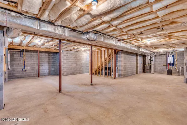 Barnegat, NJ 08005,12 Outsail Avenue