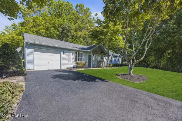 Jackson, NJ 08527,584 Brewers Bridge Road