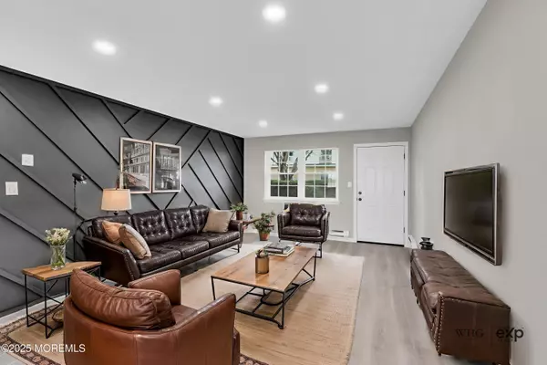 Eatontown, NJ 07724,73 White Street #C