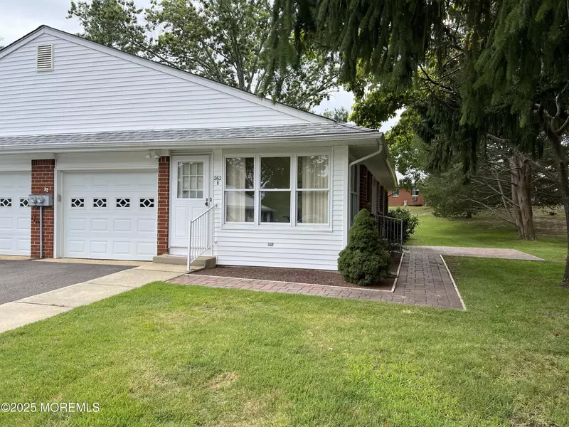 262 Laurel Court #B, Whiting, NJ 08759