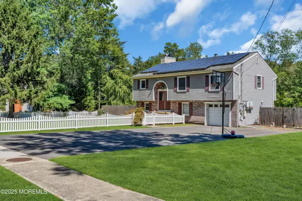 Howell, NJ 07731,16 Bock Boulevard