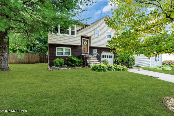 37 Delaware Avenue, Red Bank, NJ 07701