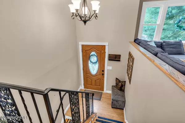 Red Bank, NJ 07701,37 Delaware Avenue