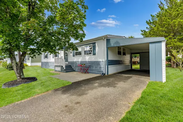 Whiting, NJ 08759,166 Mockingbird Way