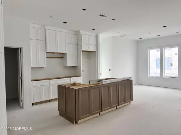 Asbury Park, NJ 07712,411 Lake Avenue #502