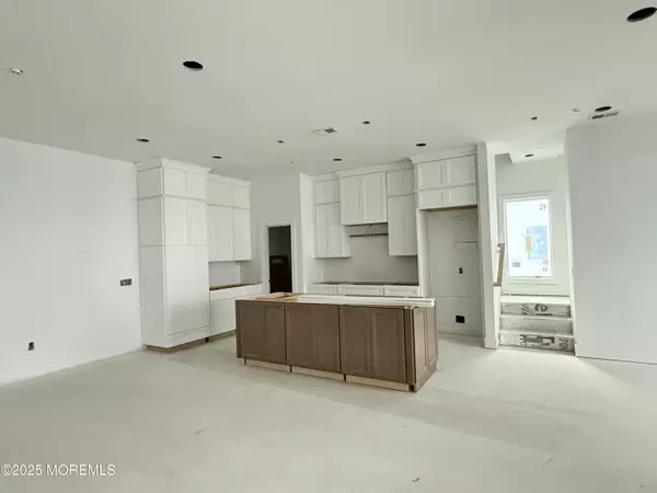 Asbury Park, NJ 07712,411 Lake Avenue #502