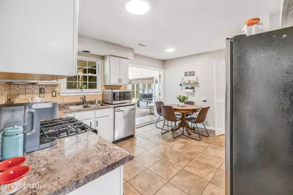 Freehold, NJ 07728,47 Route 33