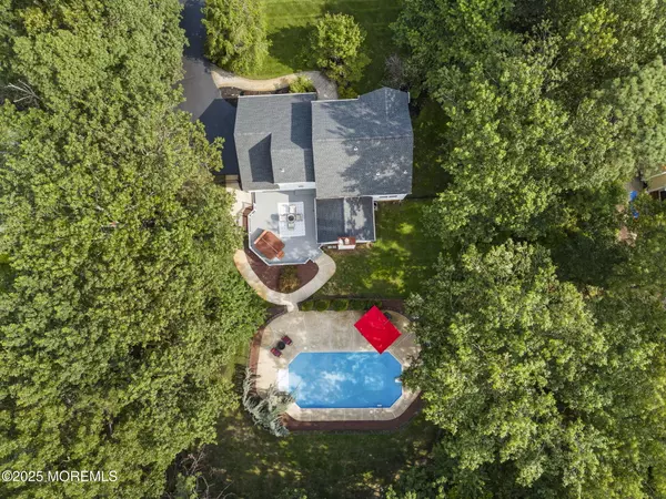Jackson, NJ 08527,37 Green Tree Drive