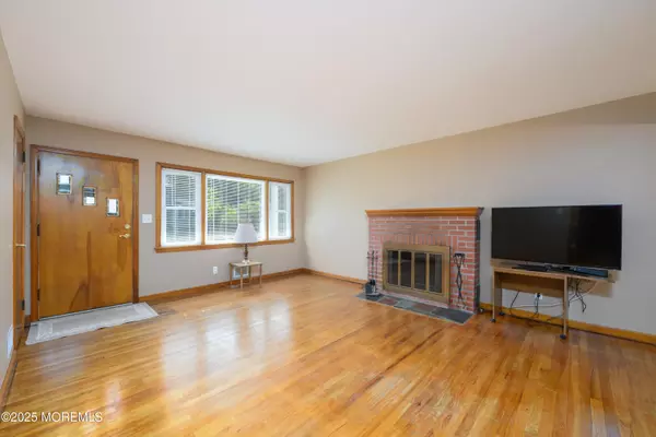 Belford, NJ 07718,570 Garfield Avenue