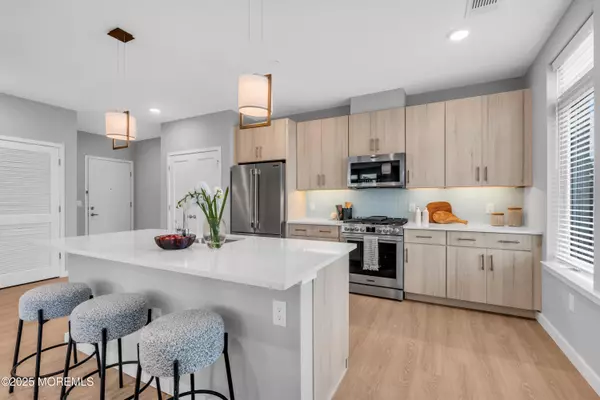 Red Bank, NJ 07701,120 Monmouth Street #Rivers Edge - 307