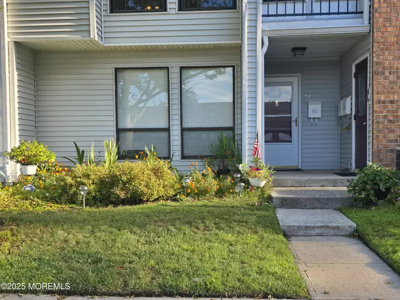 5 Twin Rivers Drive #C, East Windsor, NJ 08520