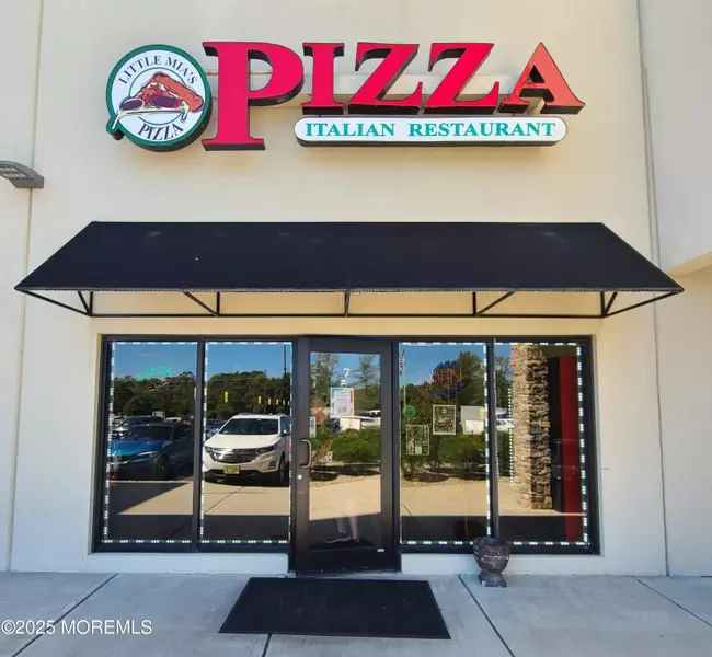 1922 Hooper Avenue #7 Little Mias, Toms River, NJ 08753