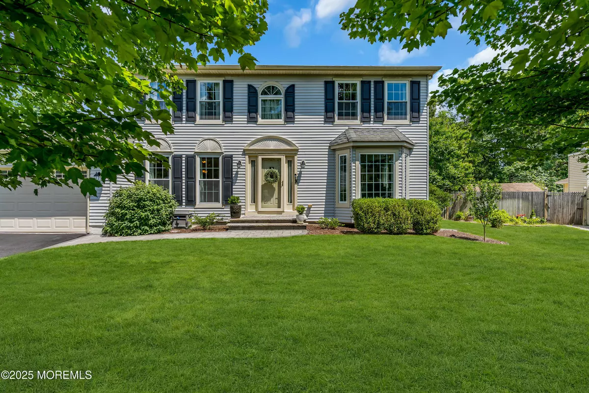 Howell, NJ 07731,40 Marc