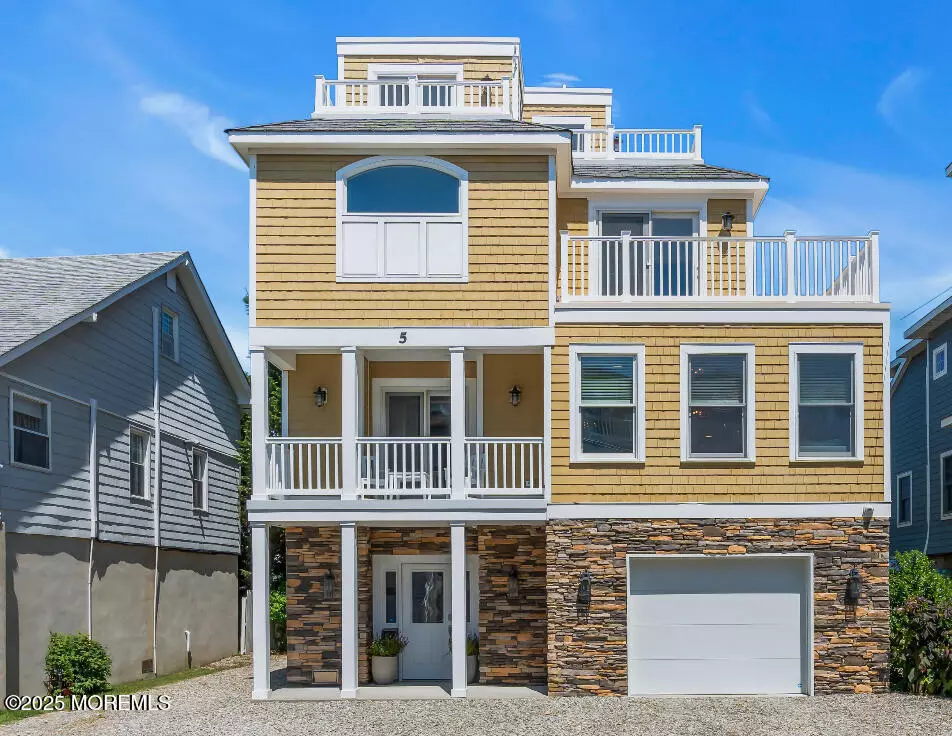 Sea Bright, NJ 07760,5 Shrewsbury Way