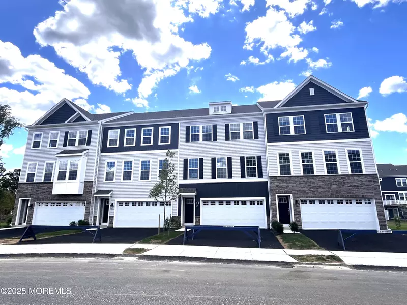 16 Rothbury Court, Tinton Falls, NJ 07753