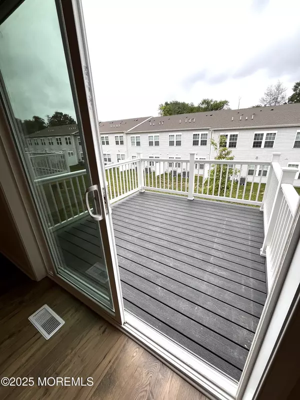 Tinton Falls, NJ 07753,16 Rothbury Court