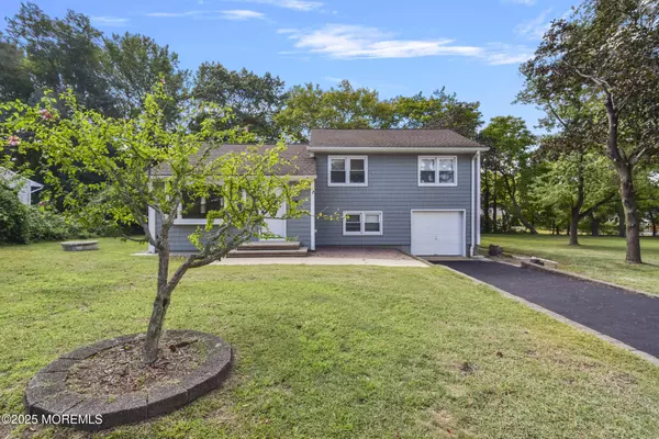 Hazlet, NJ 07730,7 Kaylen Place