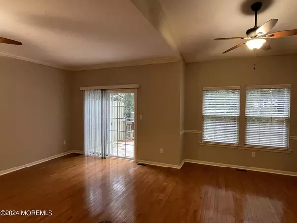 Manahawkin, NJ 08050,86 Windward Drive